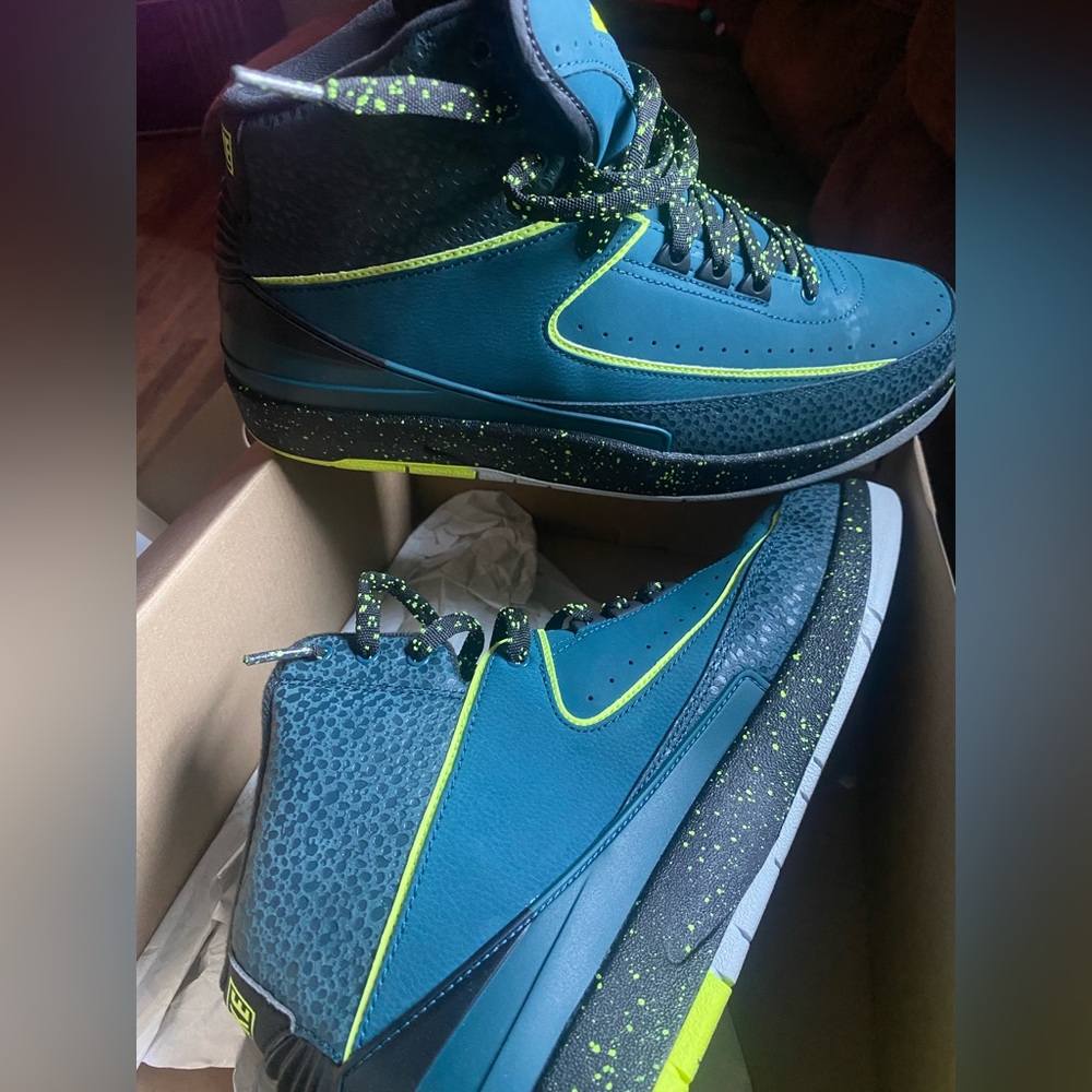 Jordan 2 Retro - Picture 2 of 5